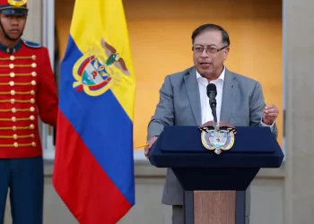 Petro suspende el cese bilateral con el Clan del Golfo tras el paro minero en Colombia