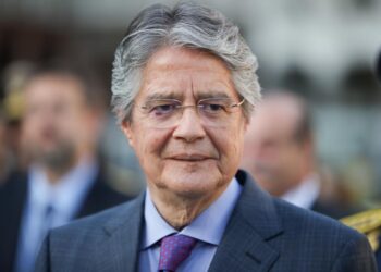 El presidente de Ecuador da positivo para Covid-19 y ejercerá por teletrabajo