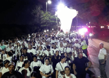 Fieles caminaron otra vez con el Cristo de Jose tras confinamiento por el Covid-19