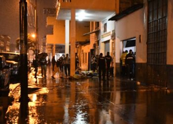 Ataque armado deja 10 muertos en Guayaquil, principal puerto de Ecuador