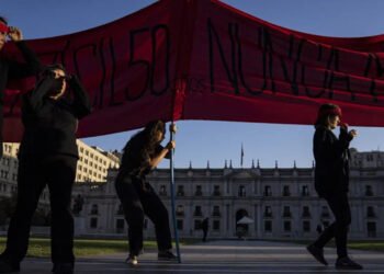 Asesinato de policía golpea a gobierno de Chile