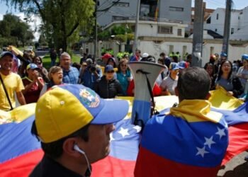 Venezolanos en Colombia convocan a protesta en Bogotá