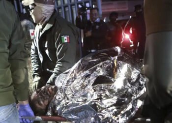 Suben a 40 los muertos por incendio en centro migratorio de México