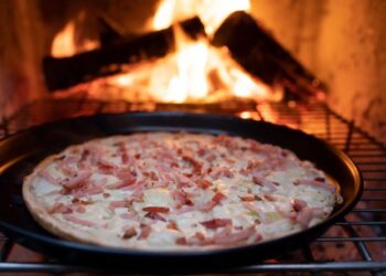 Pizza flambeada provocó incendio en Madrid que dejó dos muertos