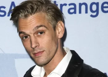 Forense: Aaron Carter se ahogó en una bañera por drogas e inhalantes
