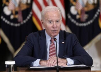 Biden firma ley para dar fin a emergencia sanitaria por la pandemia