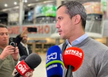 Juan Guaidó llegó a Estados Unidos y se convirtió oficialmente en exiliado (+Video)