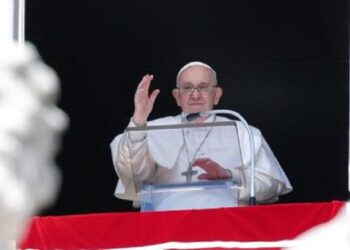 El papa conmemora el 25 aniversario de la paz de Irlanda el lunes de Pascua