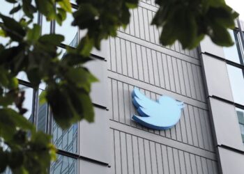 Twitter devuelve la marca azul a algunas personalidades y empresas