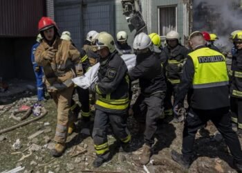 19 muertos tras ataque ruso con misiles y drones en Ucrania