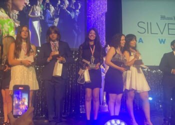 Venezolana en EE.UU. fue galardonada con el Silver Knight Award