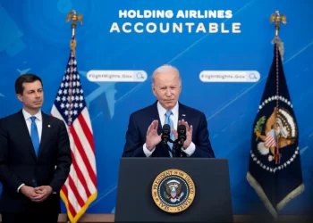 EE.UU. obligará a las aerolíneas a dar compensaciones extra por los retrasos