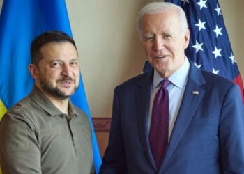 Biden dice que Zelenski le ha garantizado que Ucrania no usará los F-16 en territorio ruso