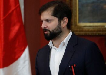 Boric tilda de "triunfo diplomático" repatriación de venezolanos