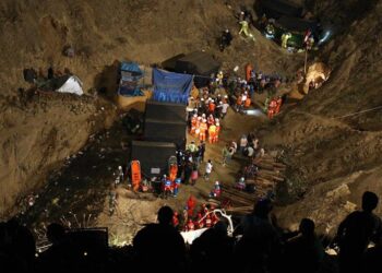 Incendio en mina de oro deja 27 desaparecidos en el sur de Perú