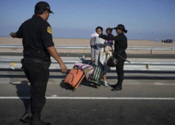 Un centenar de venezolanos varados en Perú quiere regresar al país