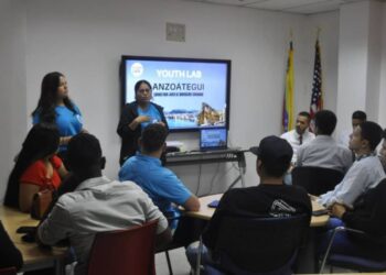 Youth Lab realizó actividad con jóvenes anzoatiguenses en Lechería (+Fotos)