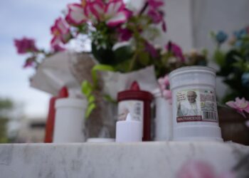 El papa no impartirá la bendición dominical por consejo médico 