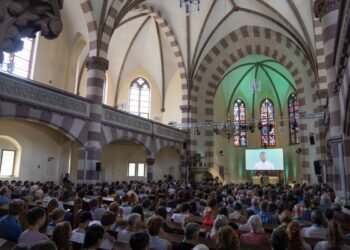 Misa creada con inteligencia artificial despertó interés en Alemania 