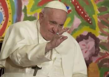 Papa Francisco siguió la misa en televisión de un hospital en Roma