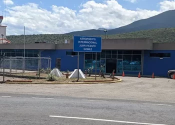 En la frontera siguen a la espera de la reactivación de su aeropuerto