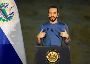 Bukele inscribió su precandidatura con el fin de lograr la reelección presidencial