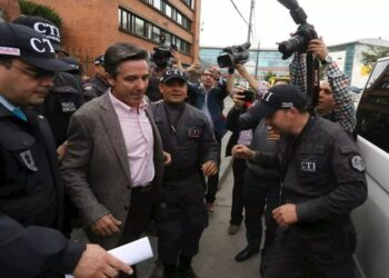 Caso Odebrecht: Inhabilitan y multan a exgerente de la campaña de Juan Manuel Santos