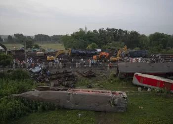 Un error en el sistema de señalización provocó un accidente de tren que mató a 275 personas en India