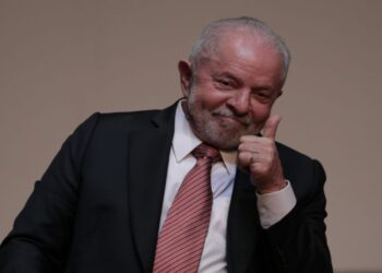 Exiliados venezolanos declaran persona non grata a Lula