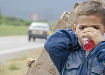 Estado colombiano asumió la custodia de más de mil niños venezolanos abandonados en el éxodo