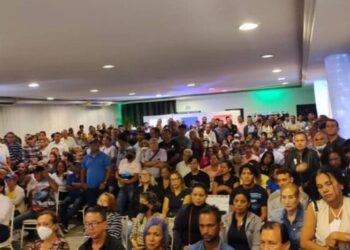 Más venezolanos demandan unidad y participación masiva en la primaria