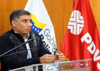 Tellechea corteja a trabajadores de Pdvsa con cajas de alimentos