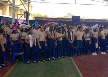 Liceo Pedro José Salazar de Carúpano graduó a 192 bachilleres