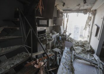 Rusia ataca Kiev con una decena de drones que provocan dos heridos y daños en varias viviendas