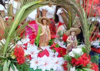 Al ritmo de los tambores feligreses celebraron las fiestas en honor a San Juan Bautista