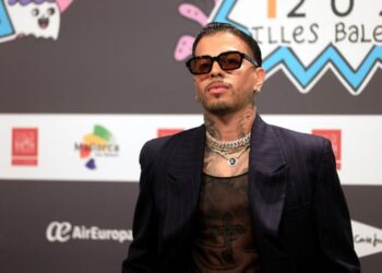 Rauw Alejandro cancela una fiesta en un cayo de Puerto Rico ante posible impacto ambiental