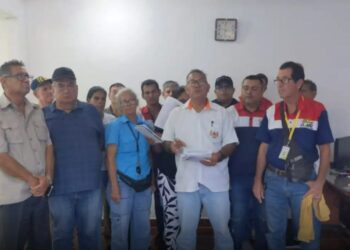 Taxistas de San Antonio y Ureña rechazan resolución del AMC: “Es xenofóbica y cercena nuestros derechos”