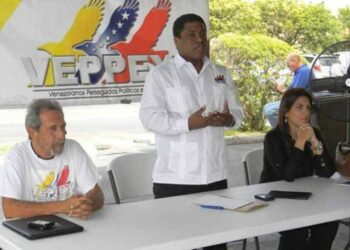 Exiliados venezolanos instan a militares del país a reflexionar sobre la entrega de Carvajal a EE.UU.