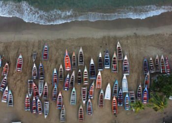Desapariciones y piratas: pescadores venezolanos arriesgan la vida en altamar