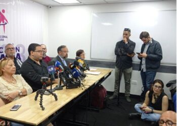 Casi 400.000 venezolanos están habilitados en el exterior para votar en las primarias