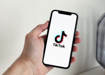 NYC ordena a empleados del gobierno a eliminar TikTok de sus teléfonos