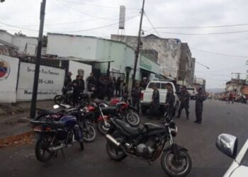 Reclusos de “Pata e' Palo” protestaron ante designación de nuevo director del recinto