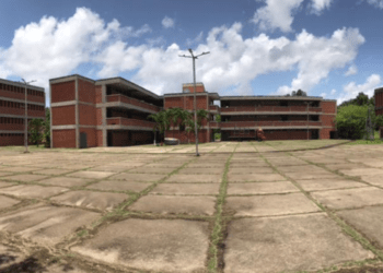 Reparaciones en la UDO Monagas no pasaron de la fachada y un salón para la foto