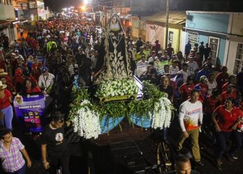 Con colorido desfile se inauguró la feria Ciudad Orinoco Fest 2023