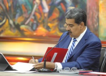 Maduro decreta la activación de cuatro "zonas económicas especiales" en Venezuela