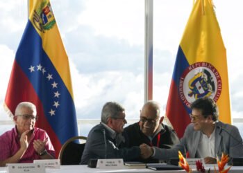 Gobierno de Colombia y la guerrilla del ELN cierran en Caracas el cuarto ciclo de diálogos