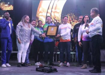 Innovadora línea gastronómica Delicias del Orinoco recibe su primer Mara de Oro