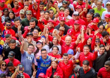Movimiento del PSUV conmemora su 15 aniversario con una marcha en Caracas