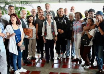 Un grupo de 200 venezolanos pide al MP regularizar la difusión del reguetón