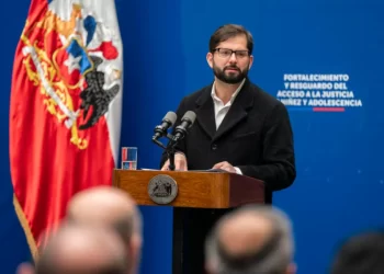 Boric denuncia amenazas de la ultraderecha contra él y su familia